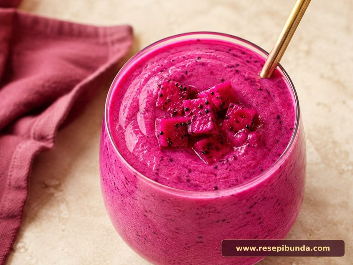 Hidangan Dragon Fruit Yogurt Smoothie